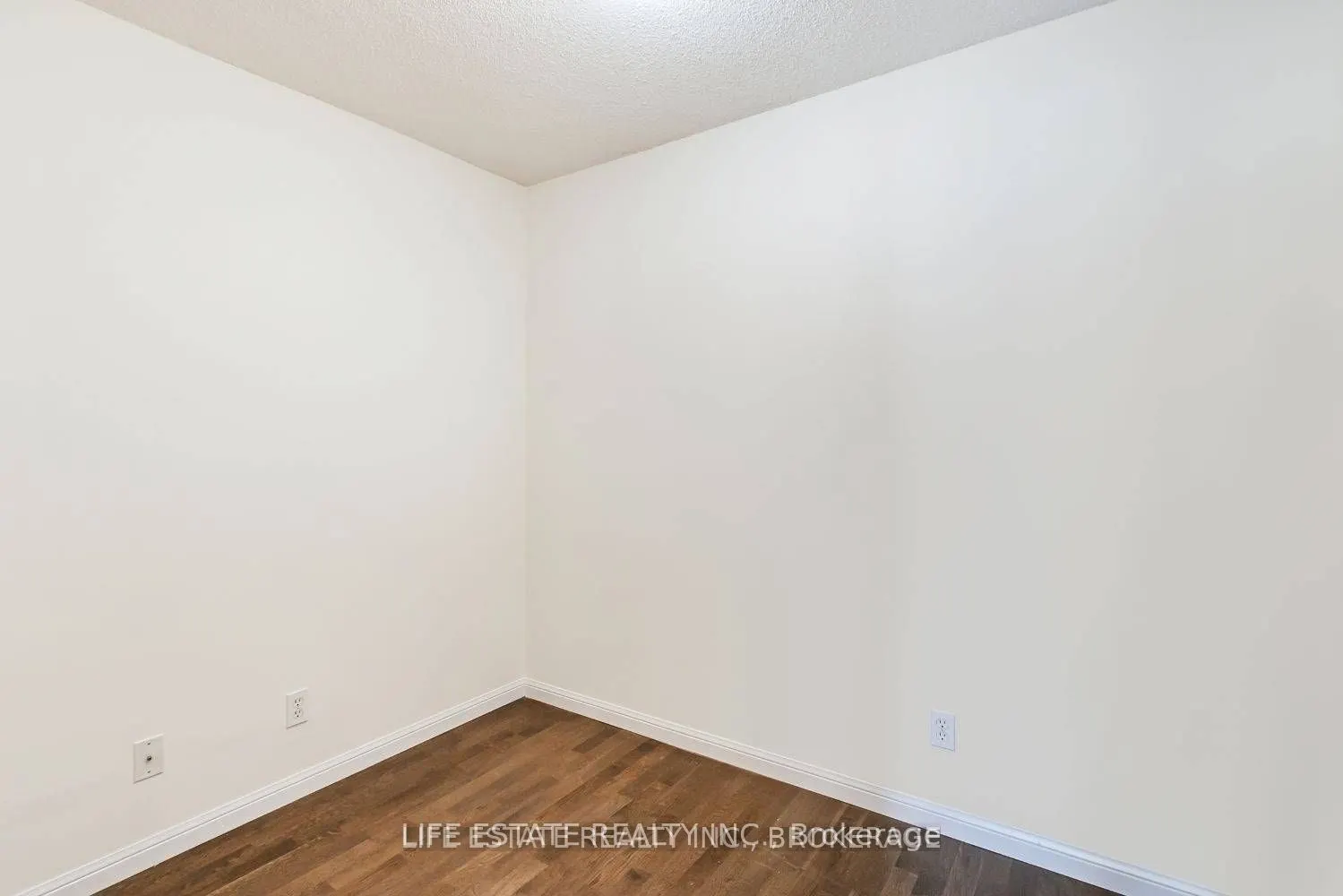 900 Mount Pleasant Road, #1204