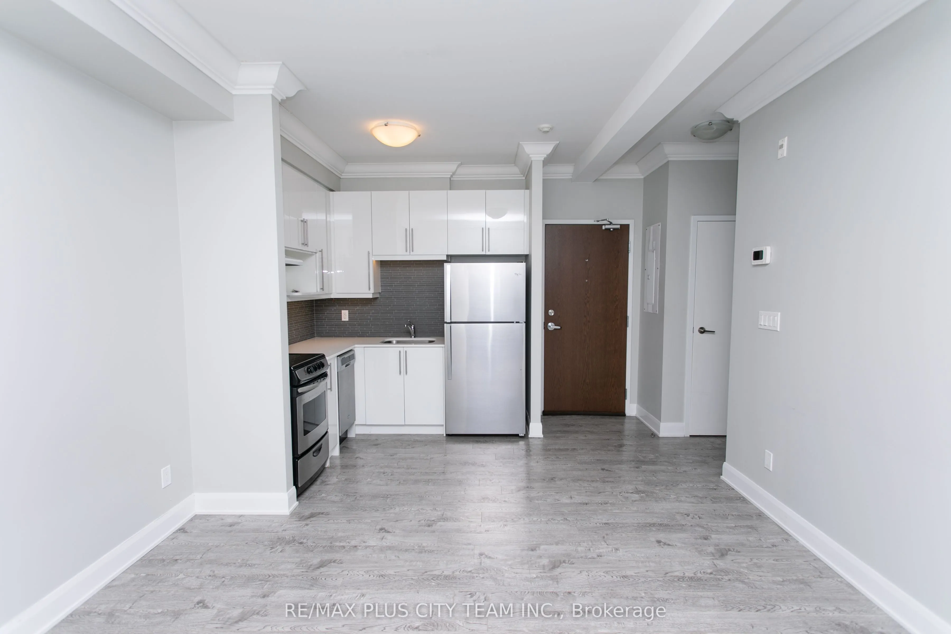686 Bathurst Street, #302