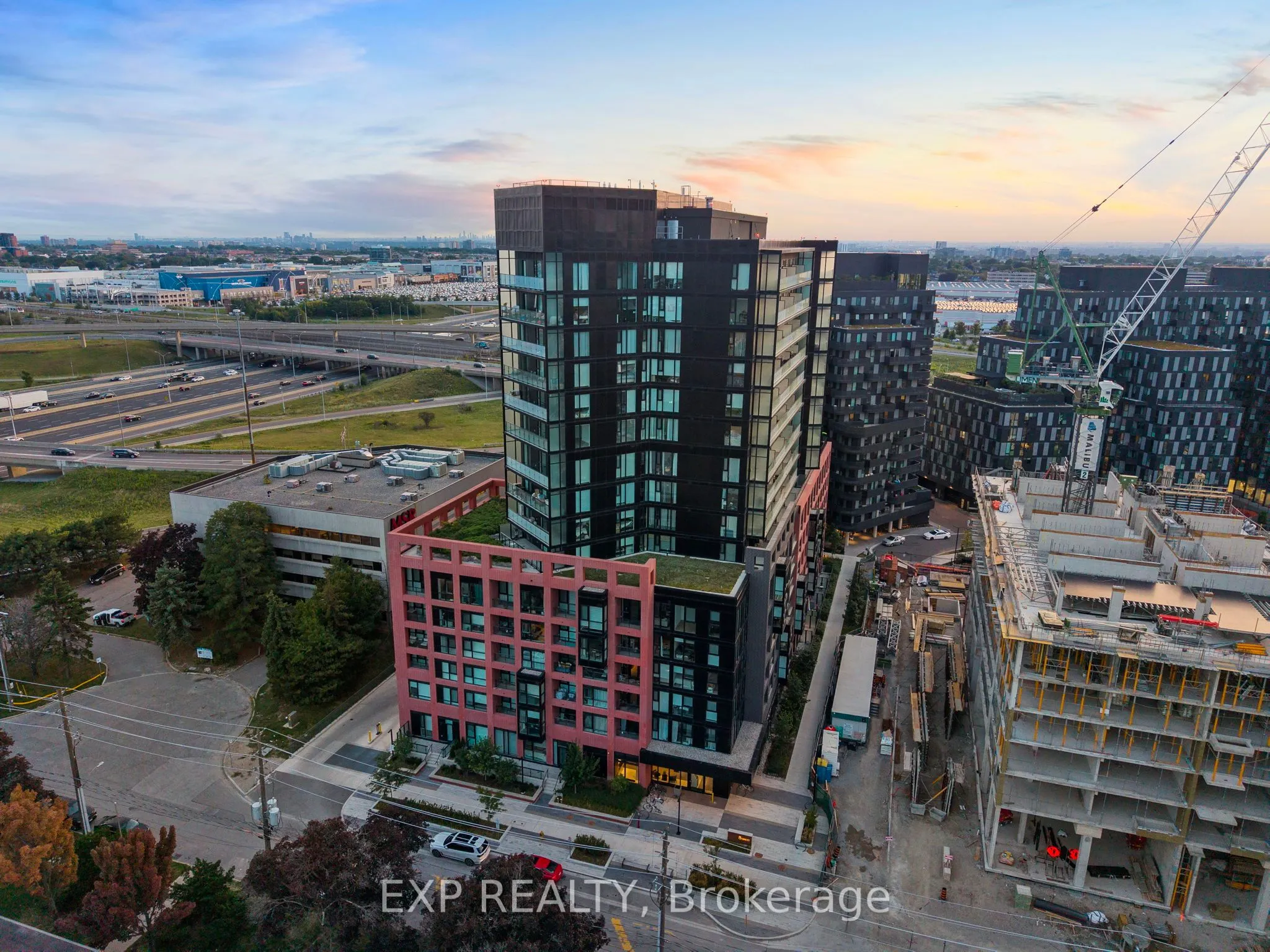 8 TIPPETT Road, #1605