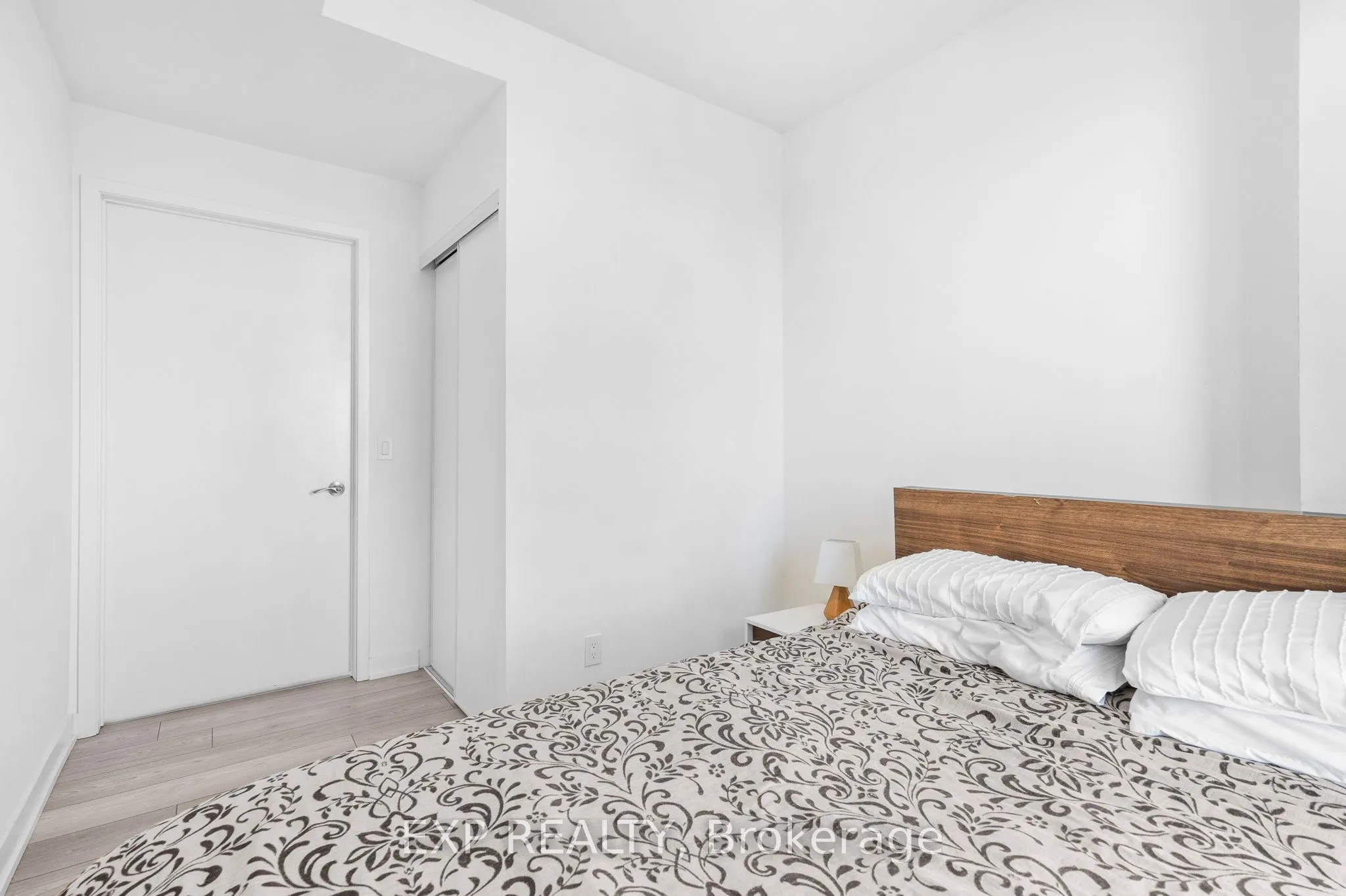 8 TIPPETT Road, #1605