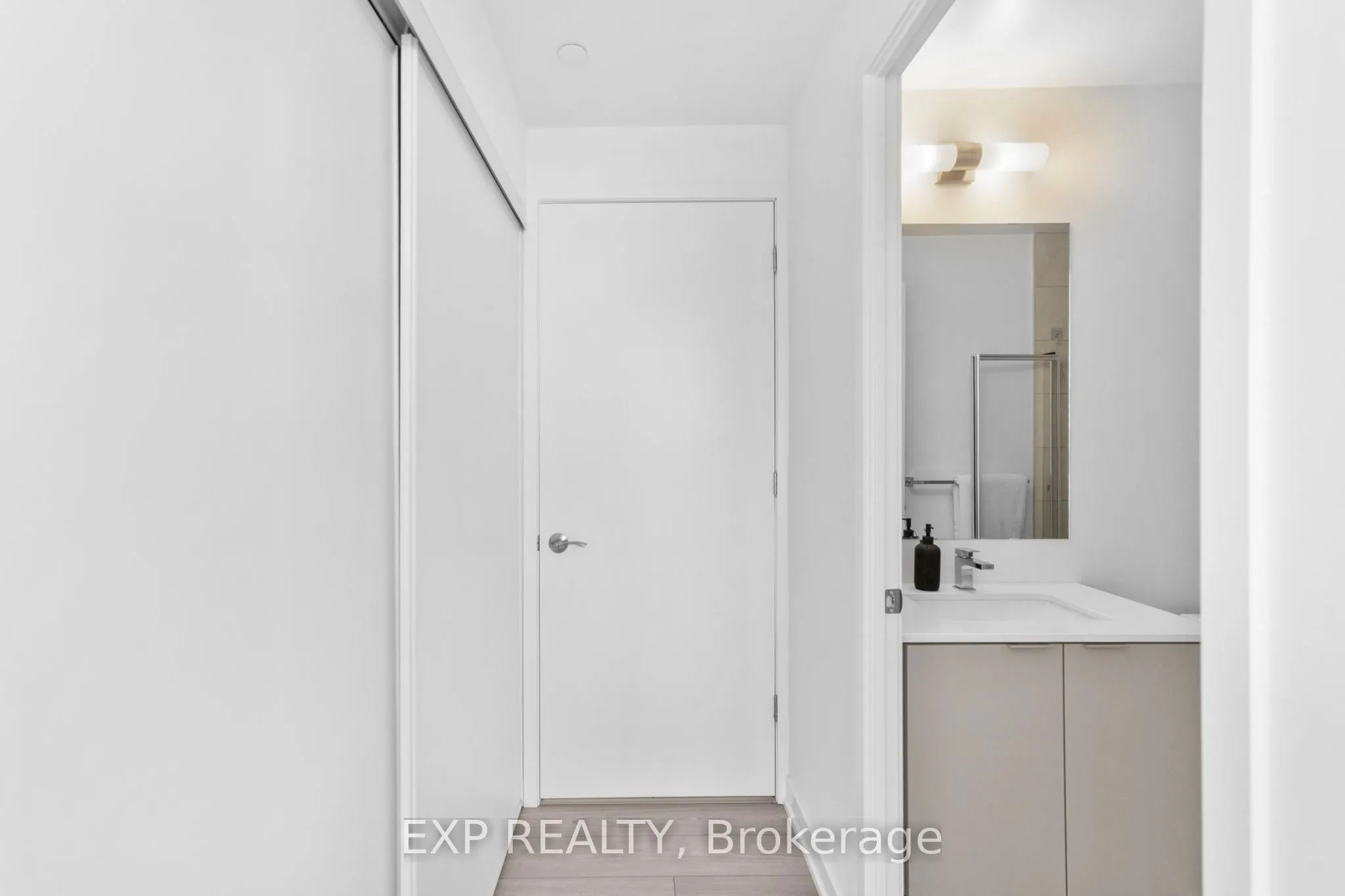 8 TIPPETT Road, #1605