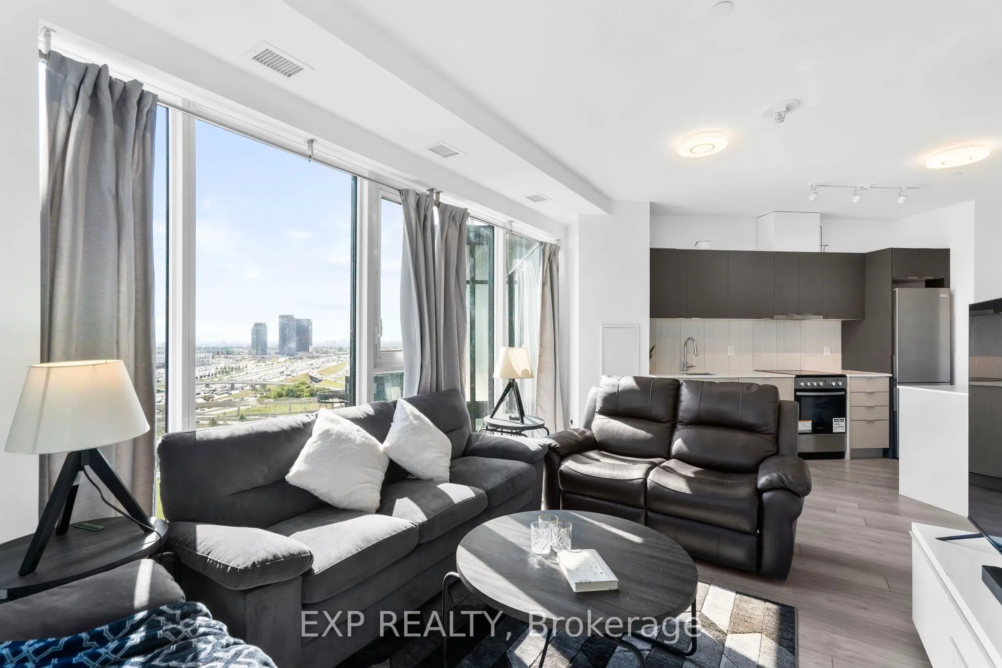 8 TIPPETT Road, #1605