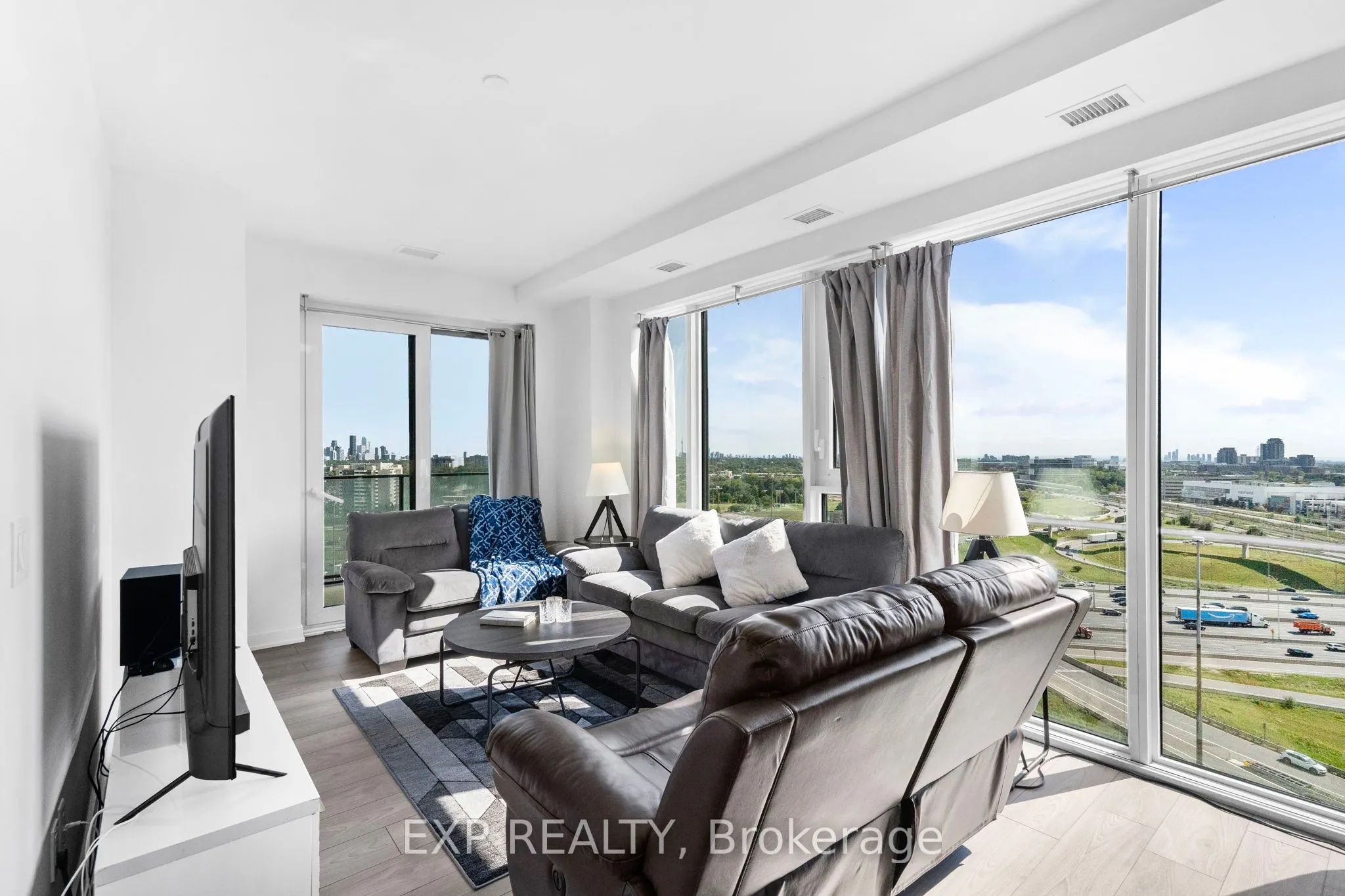 8 TIPPETT Road, #1605