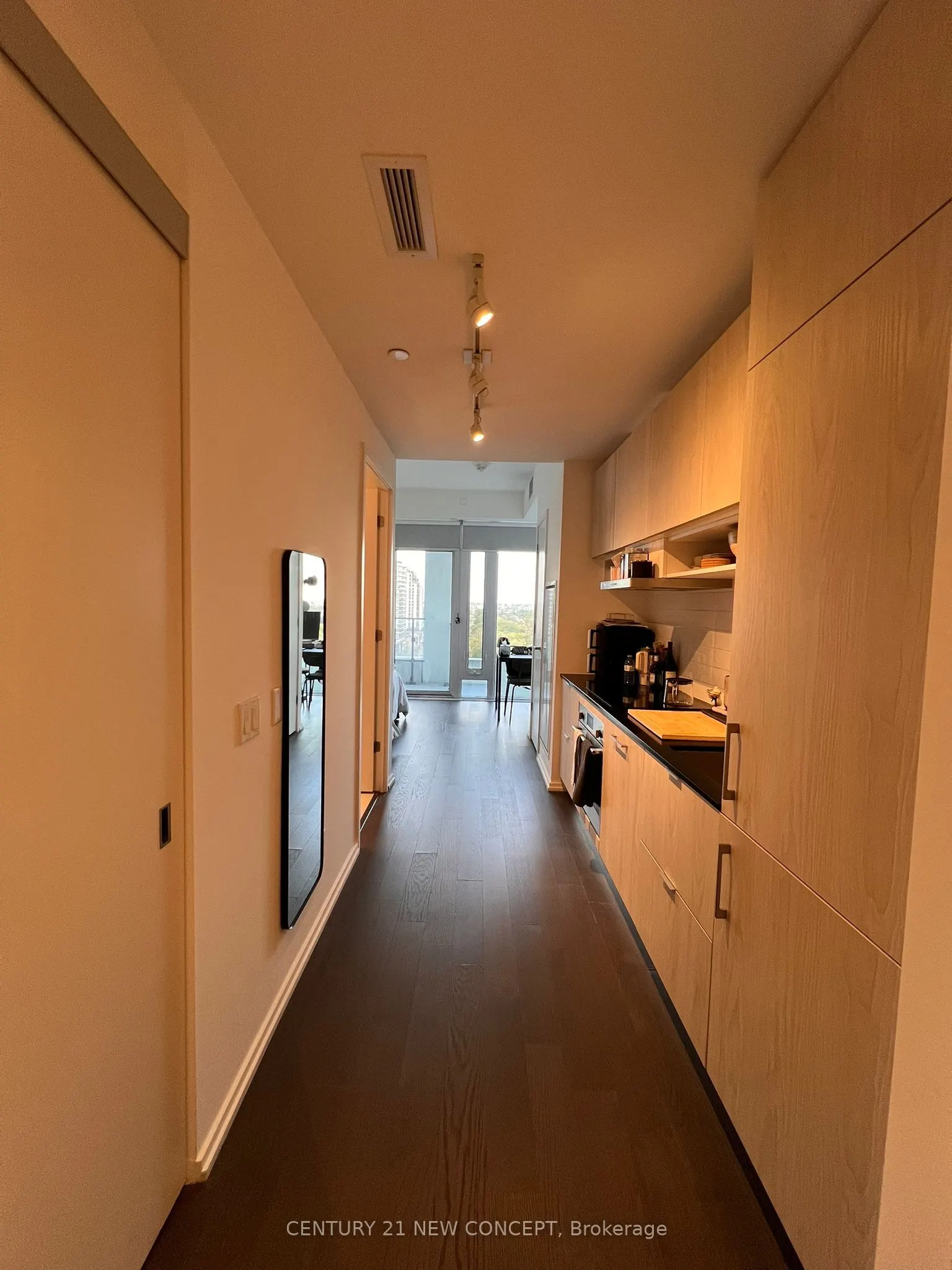 5 Soudan Avenue, #1806