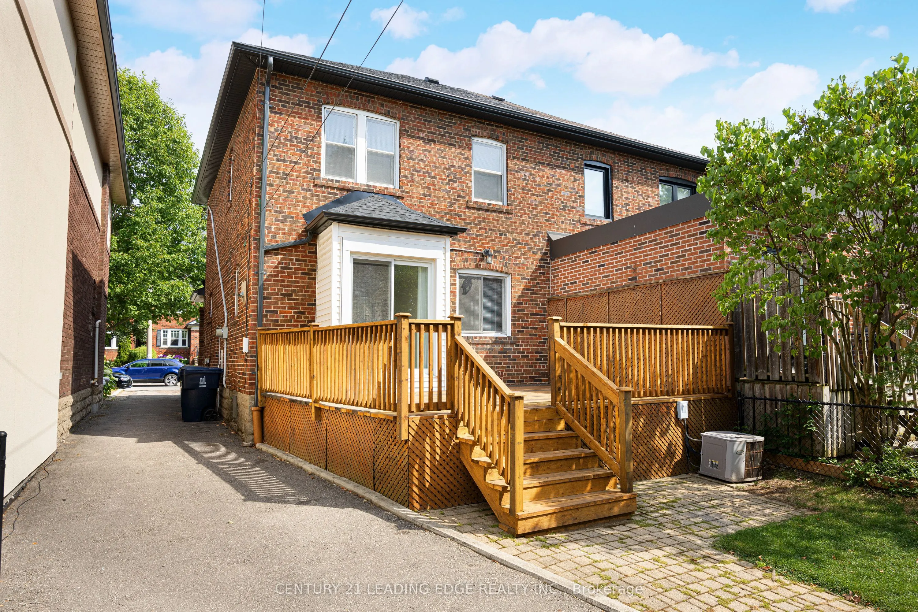 17 Douglas Avenue