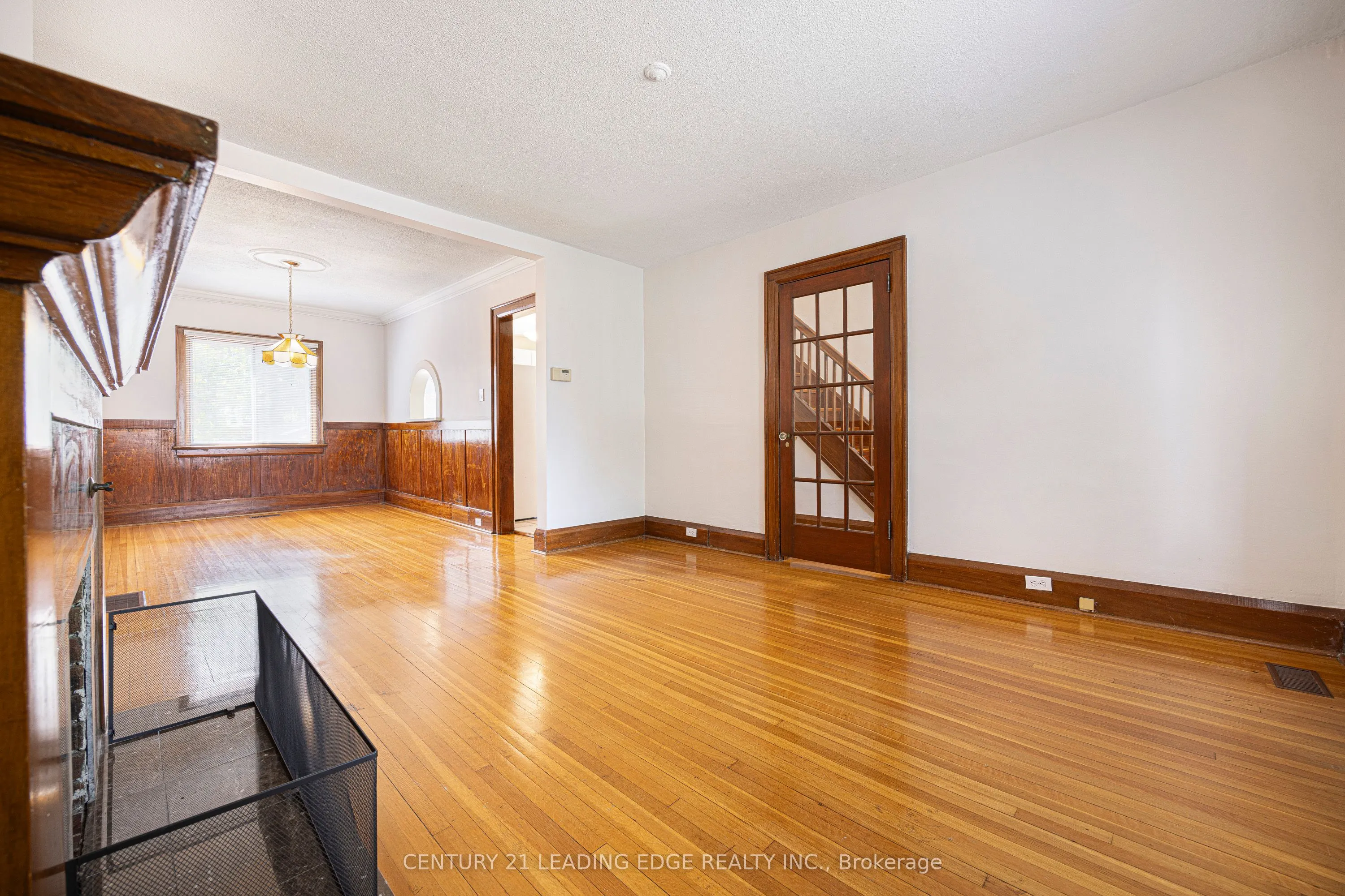 17 Douglas Avenue