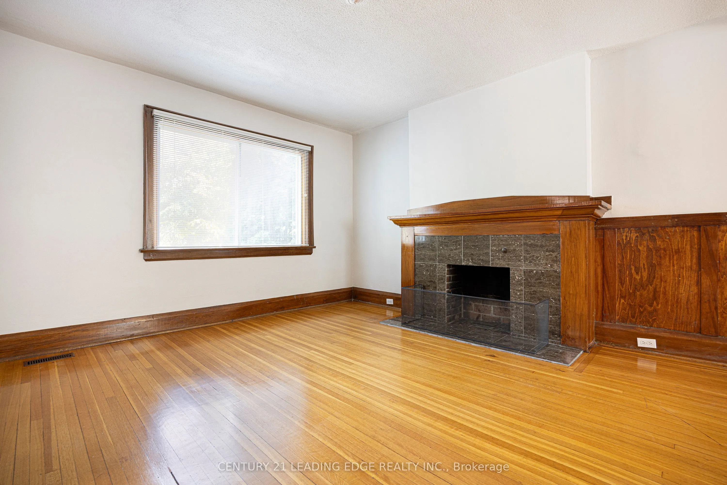 17 Douglas Avenue