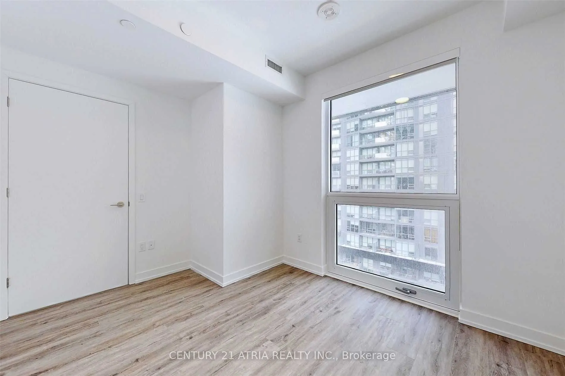 39 Roehampton Avenue, #908