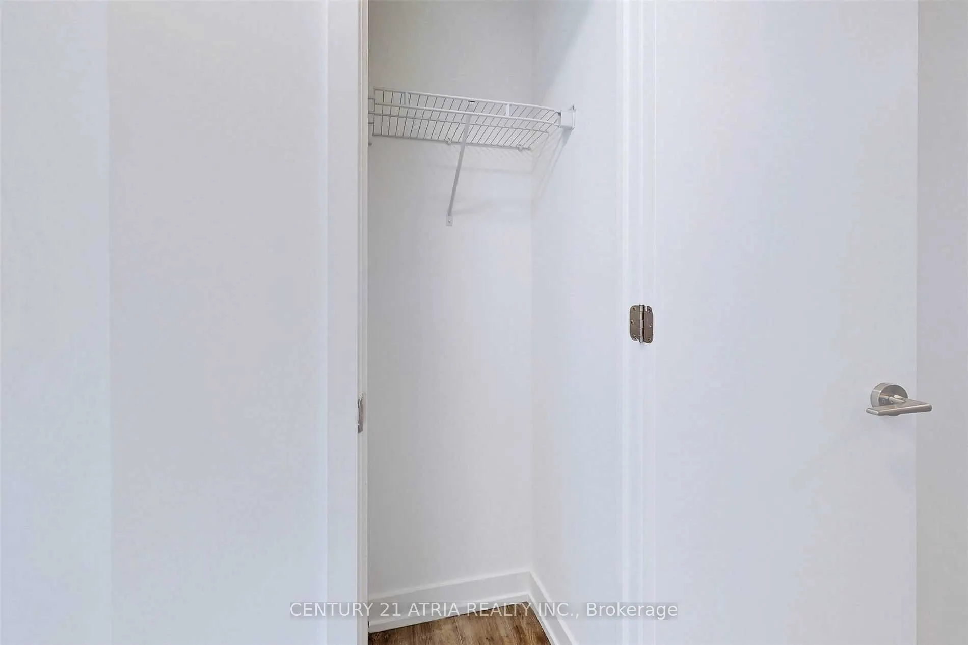 39 Roehampton Avenue, #908