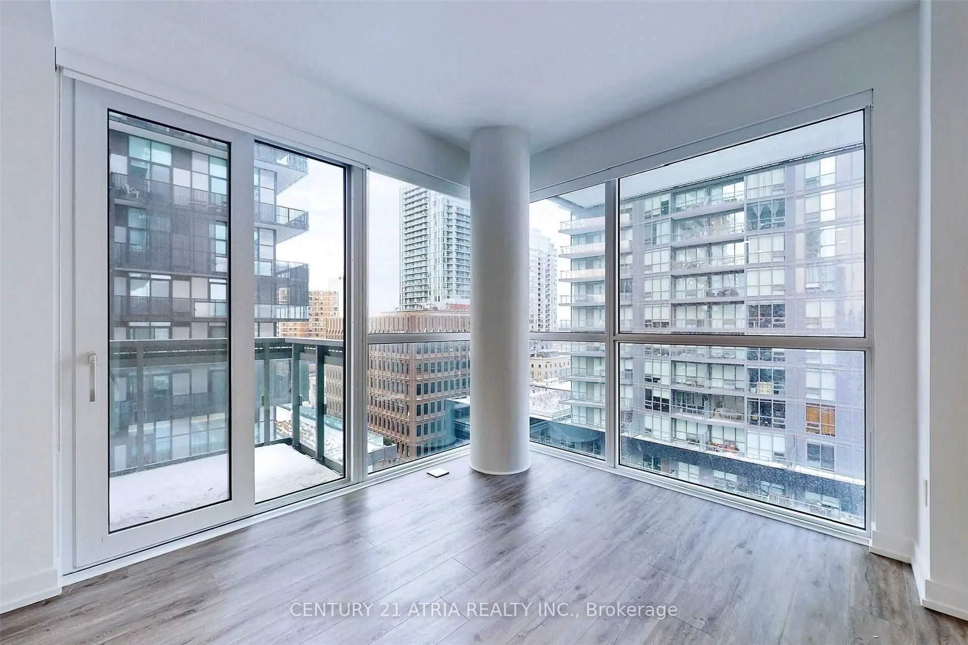 39 Roehampton Avenue, #908