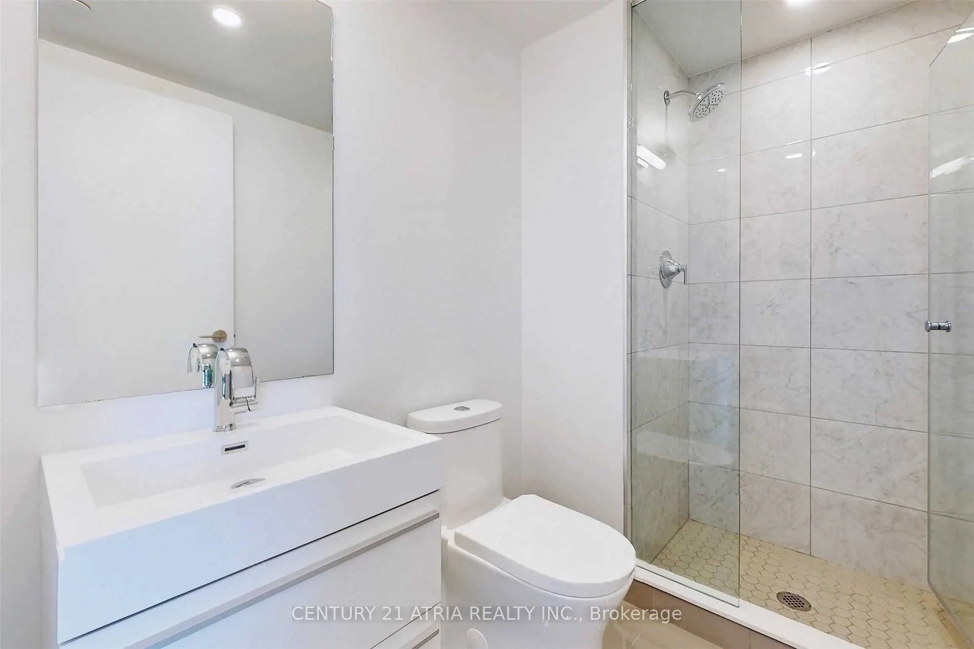 39 Roehampton Avenue, #908