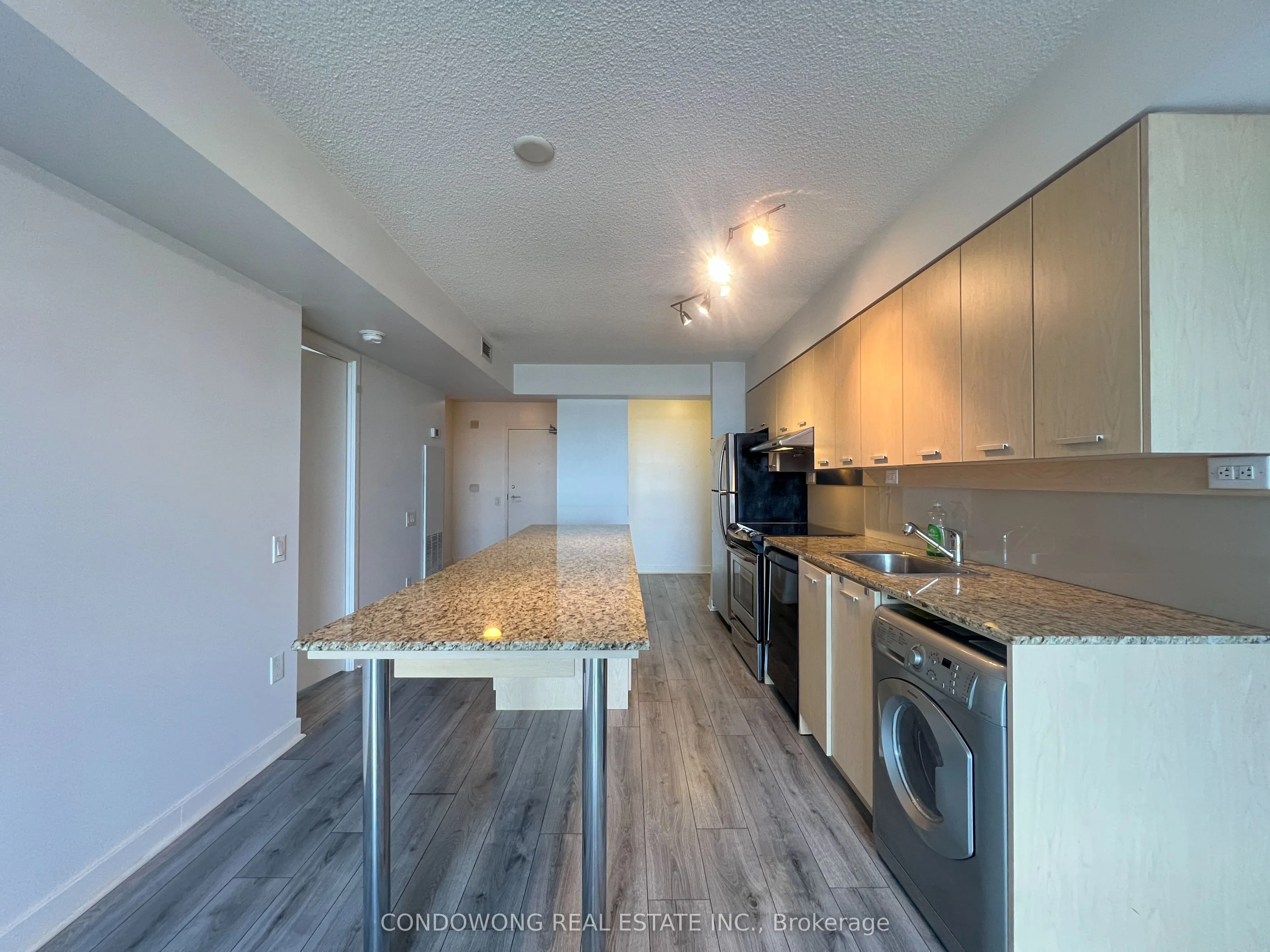 33 Singer Court, #1710