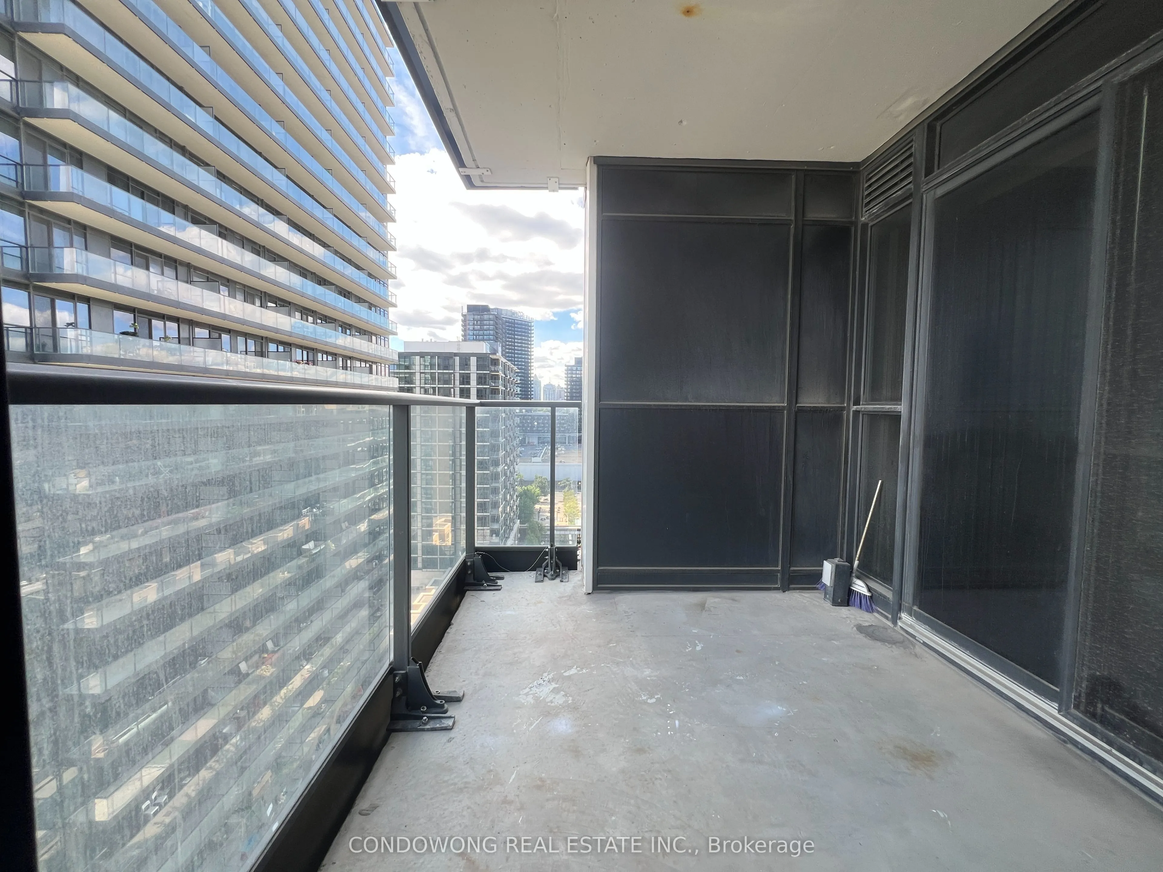 33 Singer Court, #1710