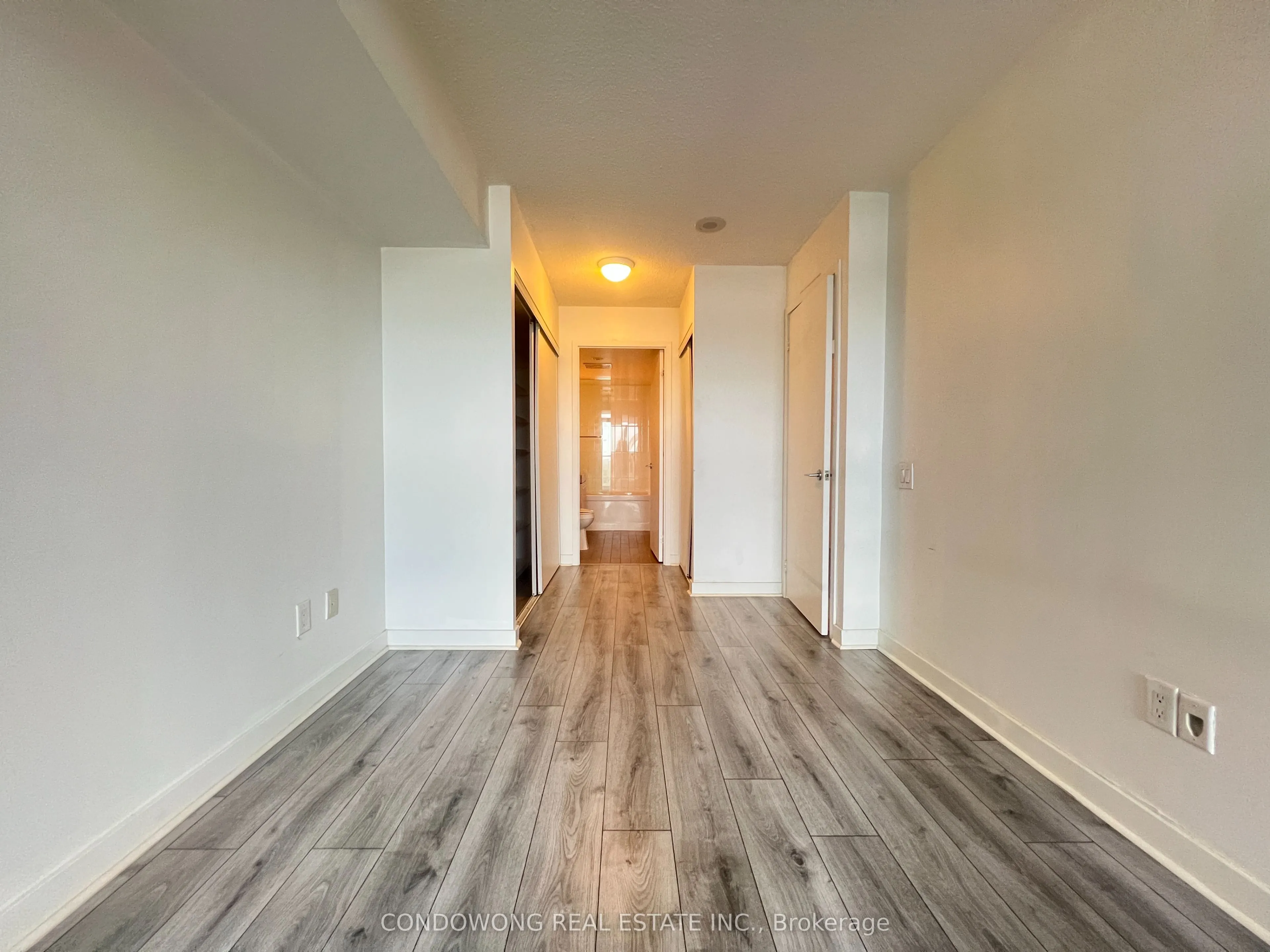 33 Singer Court, #1710