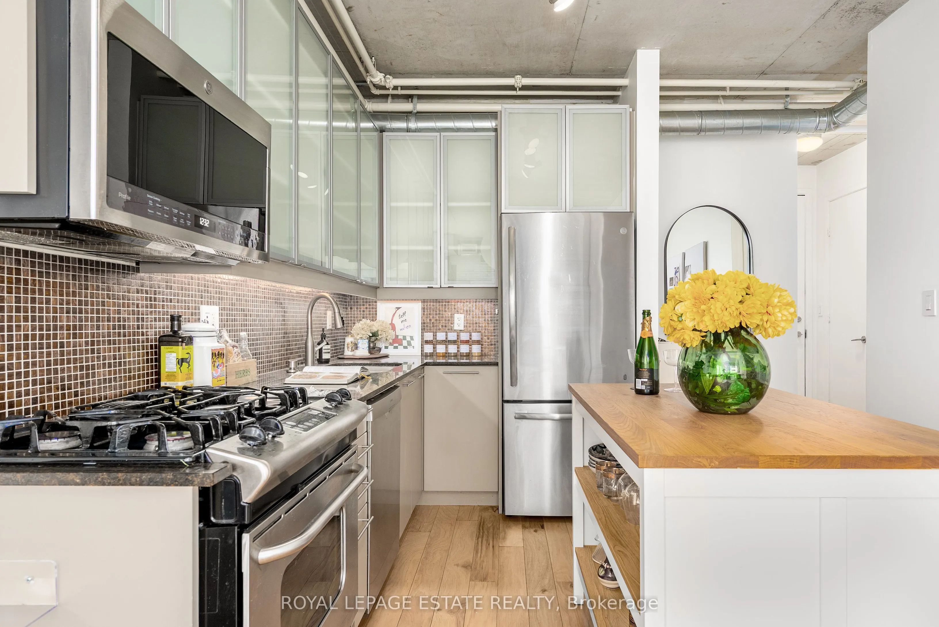 533 Richmond Street W, #304