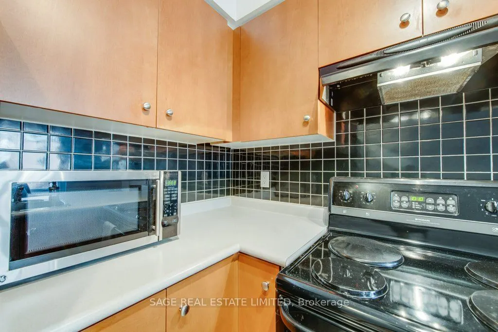 415 Jarvis Street, #338