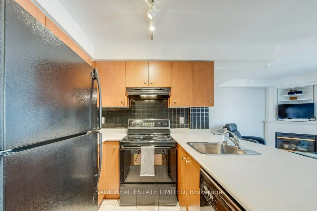 415 Jarvis Street, #338