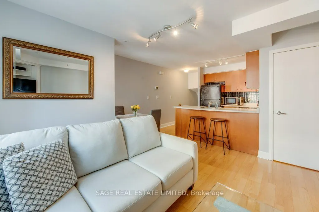 415 Jarvis Street, #338