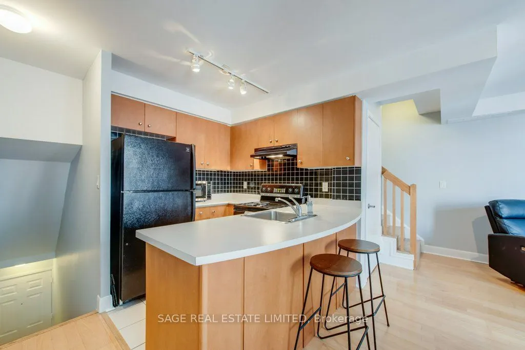 415 Jarvis Street, #338