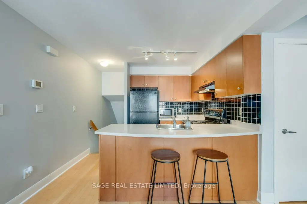 415 Jarvis Street, #338
