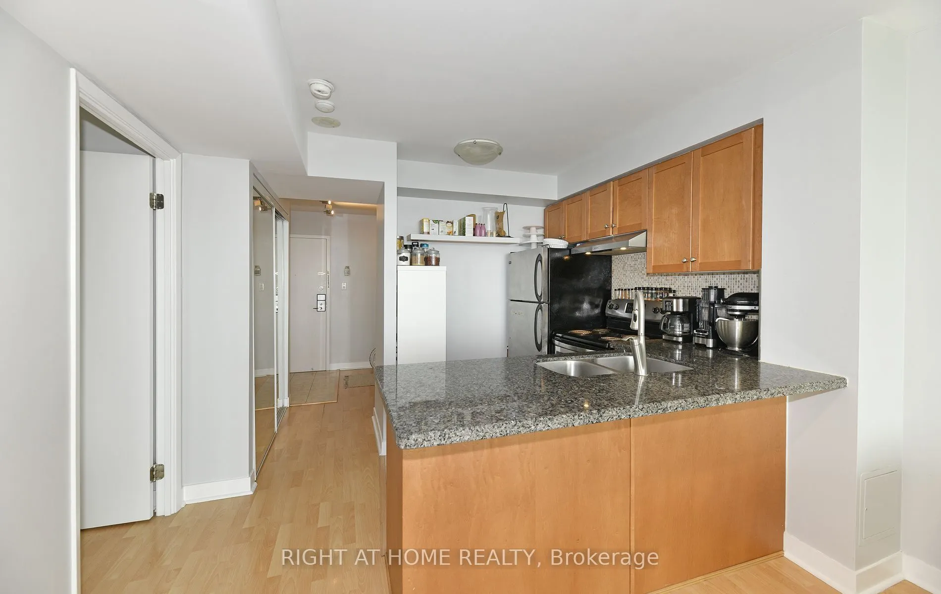 650 QUEENS Quay W, #1011
