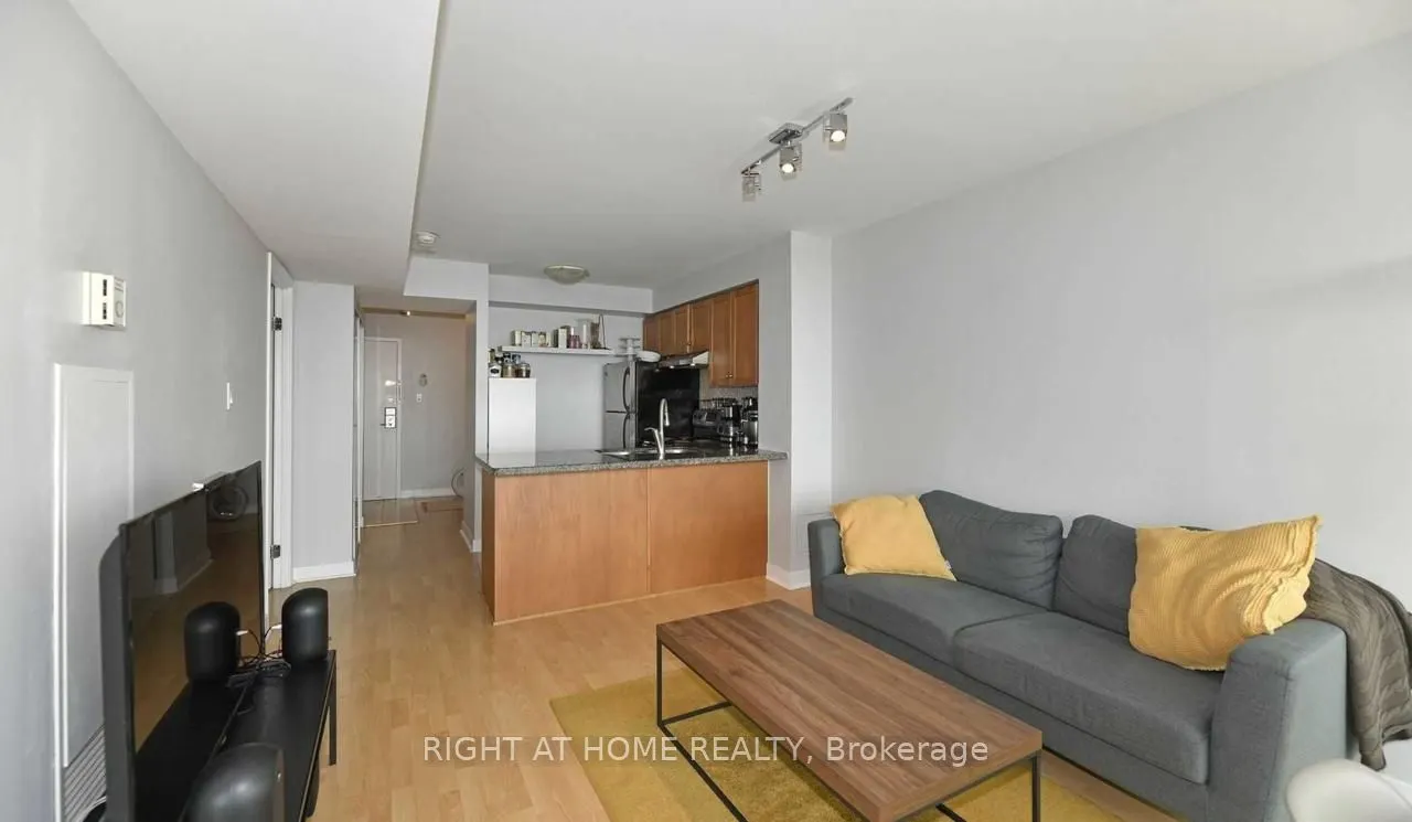 650 QUEENS Quay W, #1011