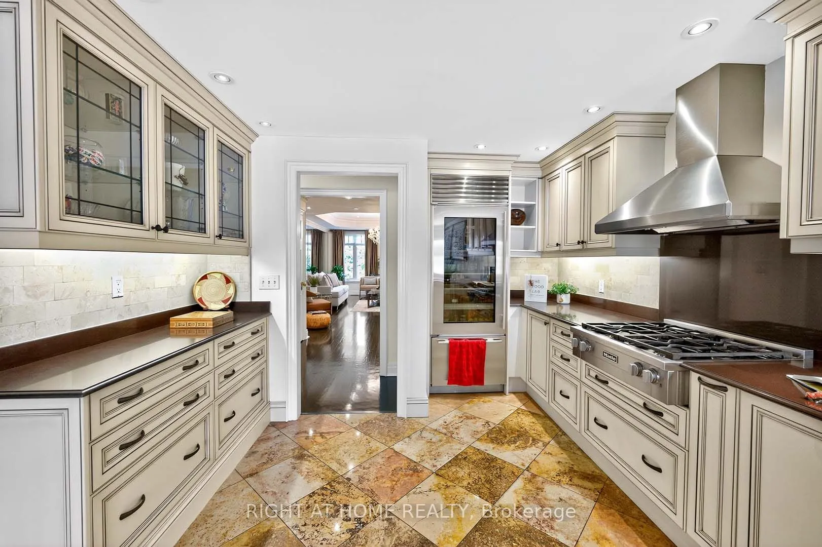242 Walmer Road