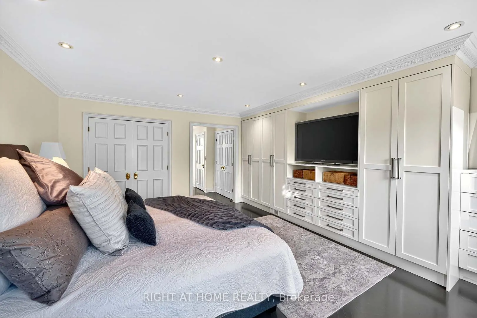 242 Walmer Road
