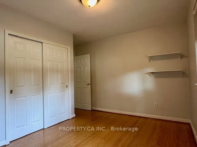 33 Pitcairn Crescent
