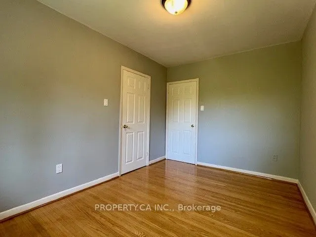 33 Pitcairn Crescent