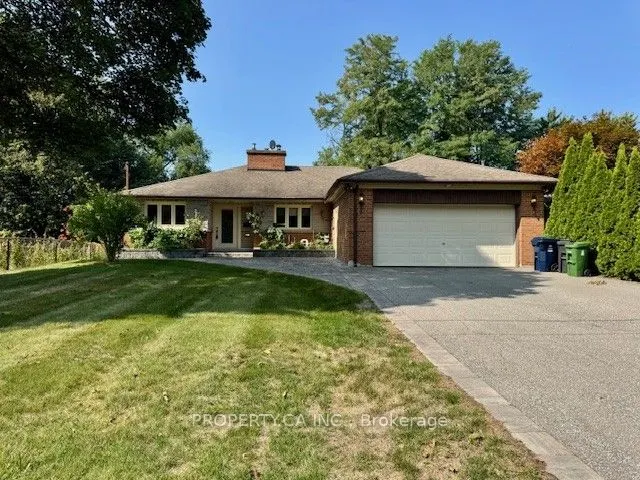 33 Pitcairn Crescent