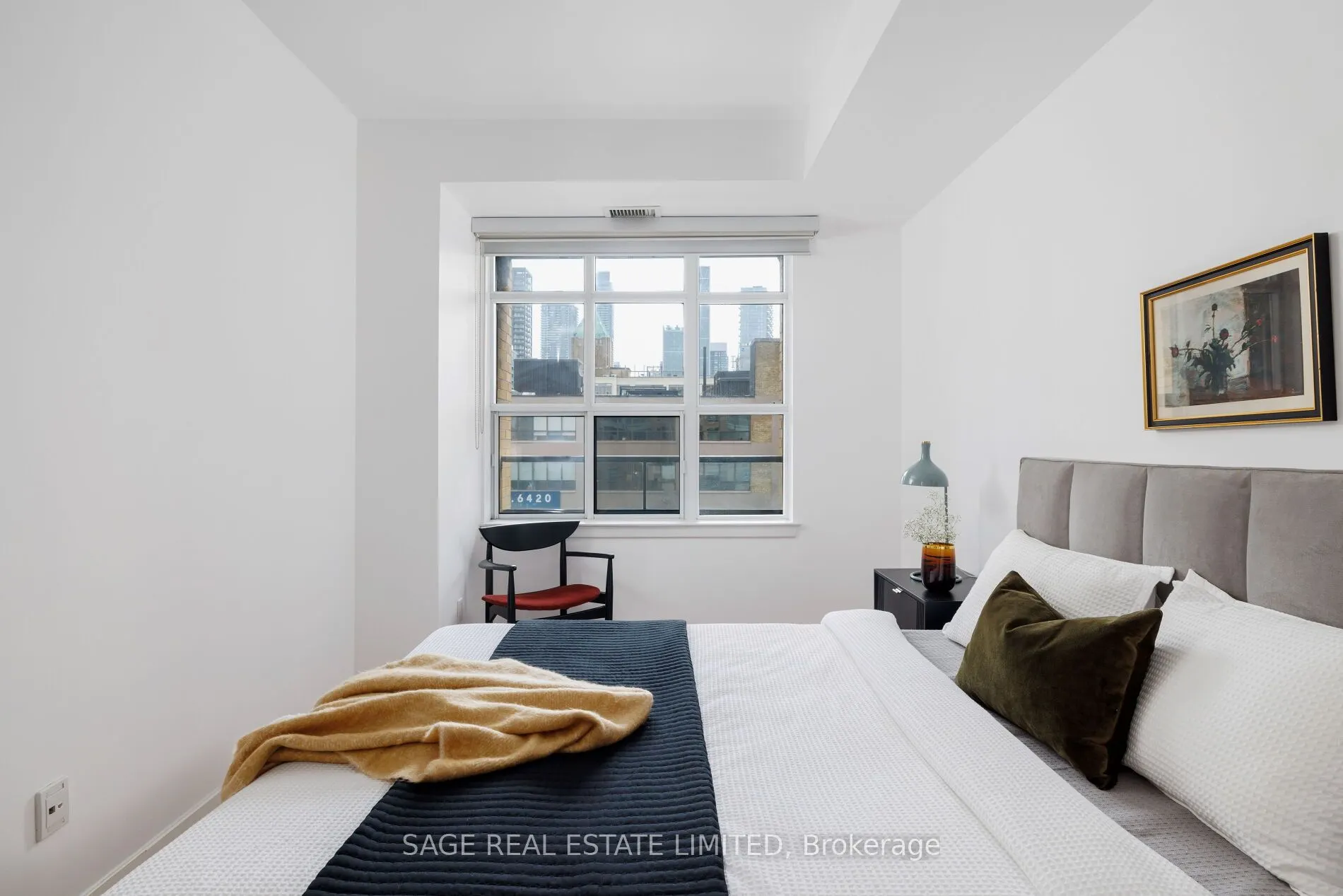 438 Richmond Street W, #816