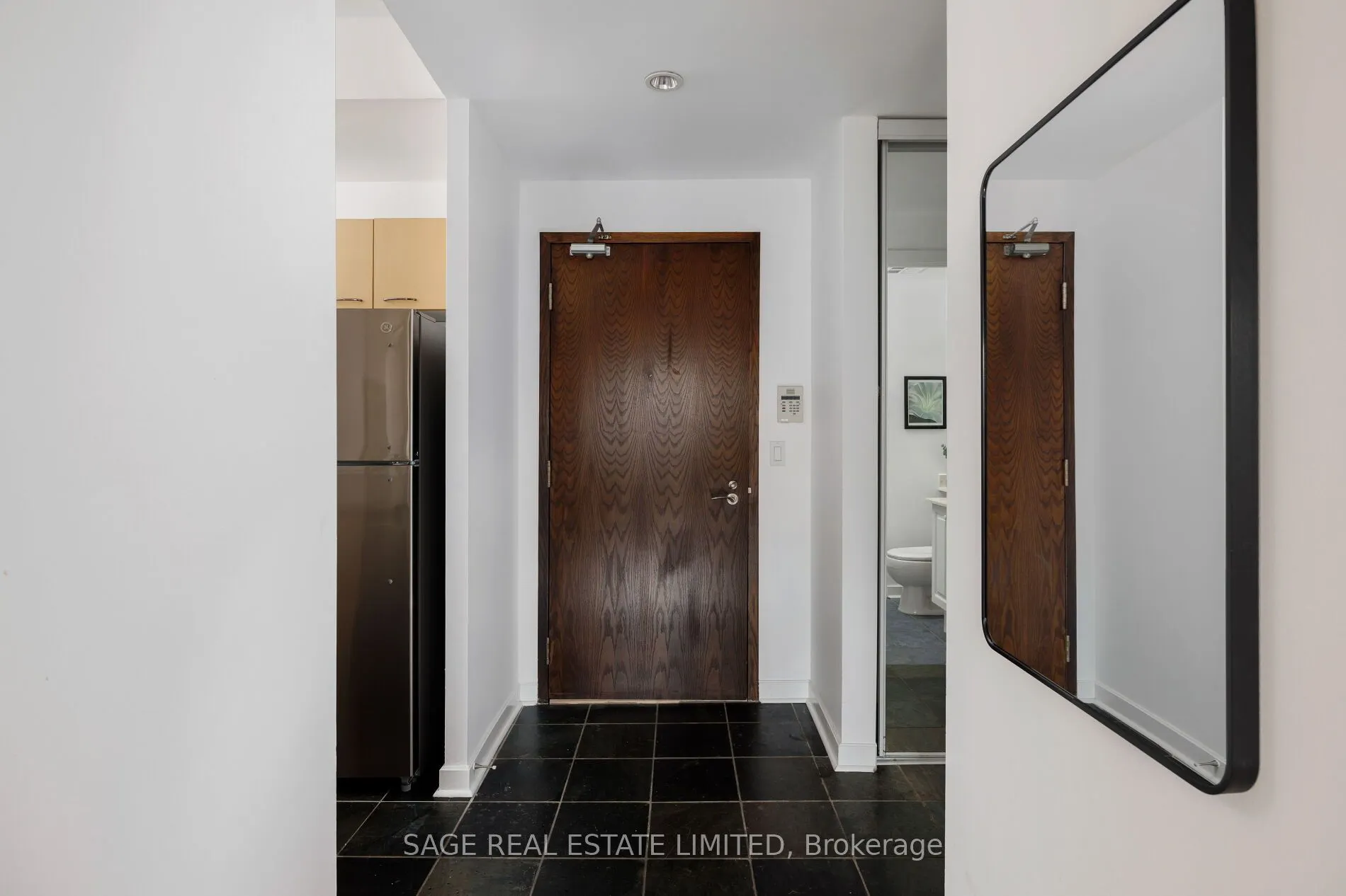 438 Richmond Street W, #816