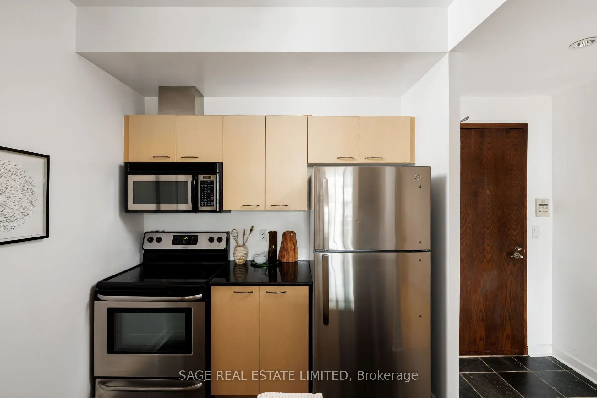 438 Richmond Street W, #816
