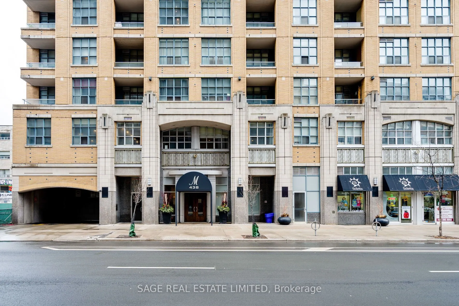 438 Richmond Street W, #816
