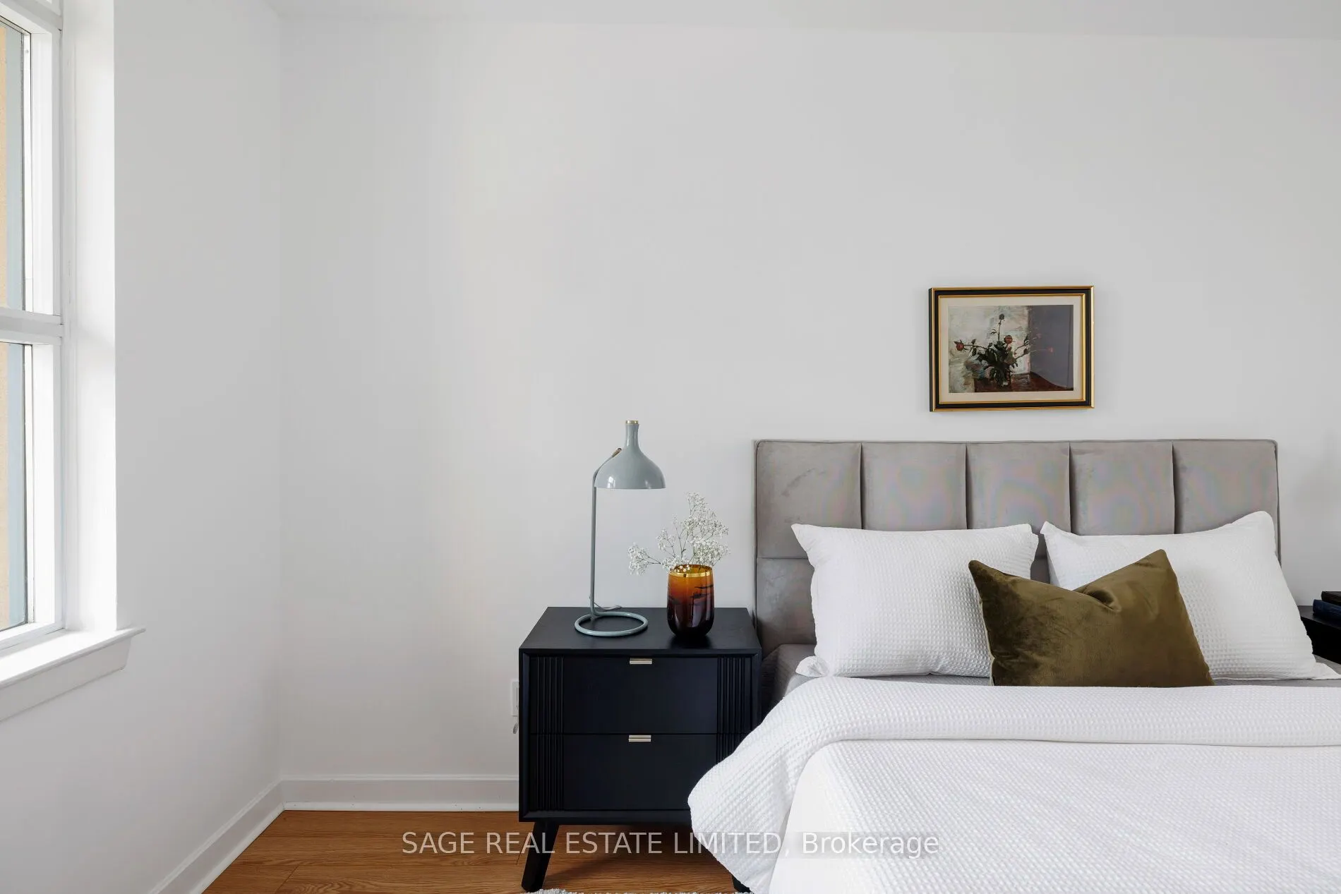 438 Richmond Street W, #816