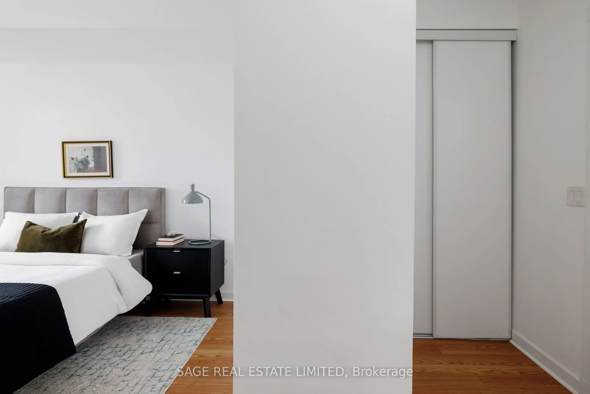 438 Richmond Street W, #816