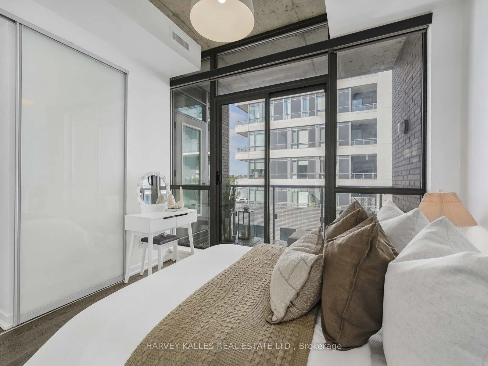 8 Gladstone Avenue, #615