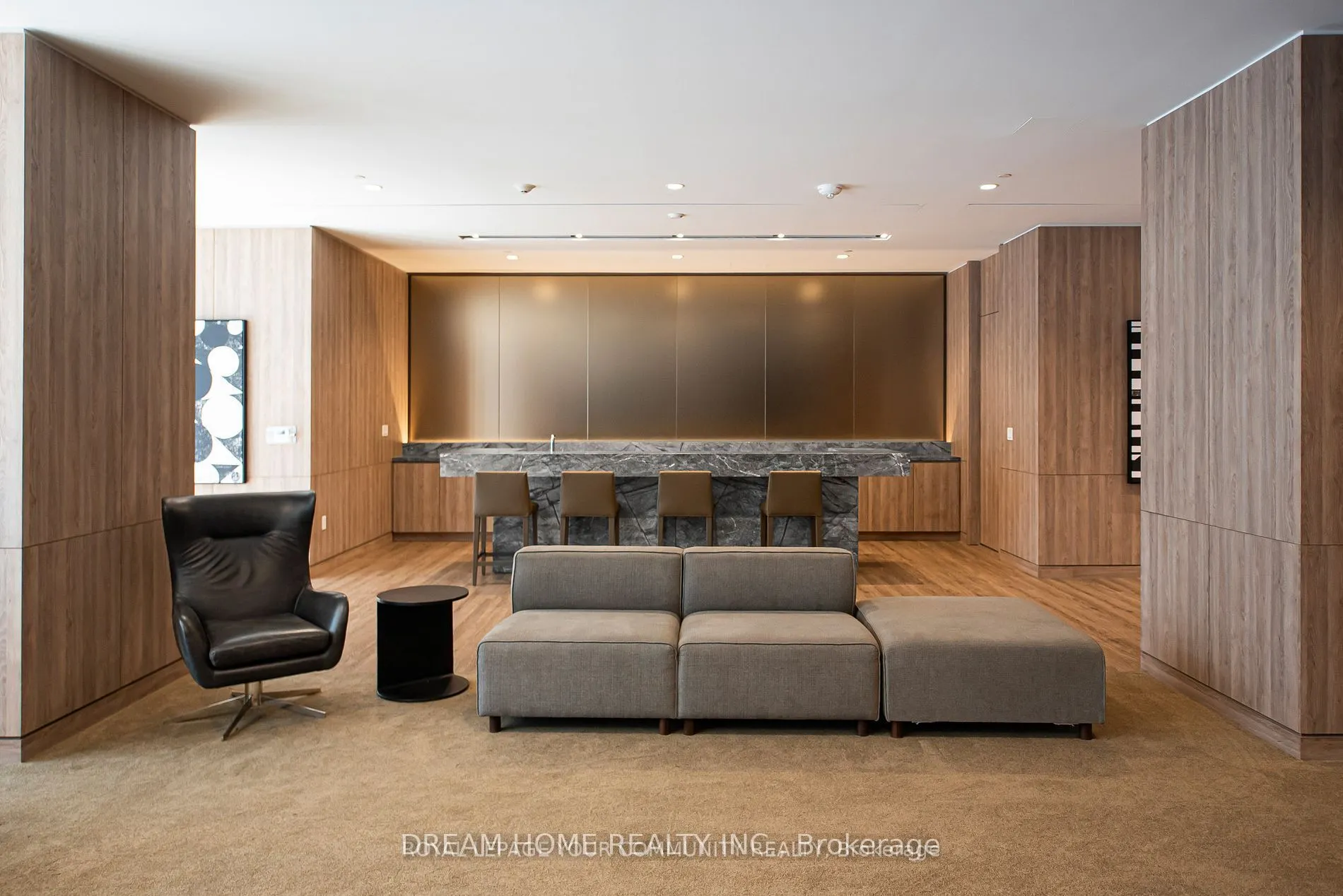 27 Bathurst Street, #617