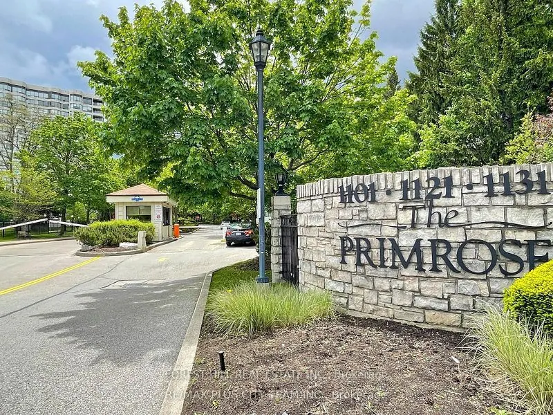 1101 Steeles Avenue W, #809