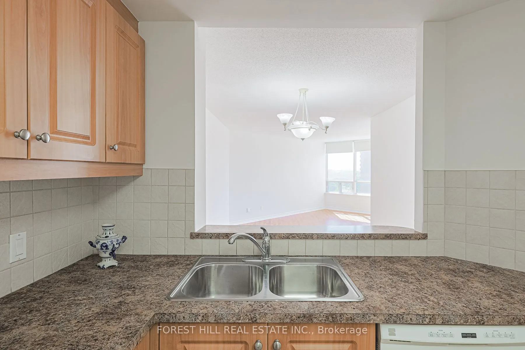 1101 Steeles Avenue W, #809