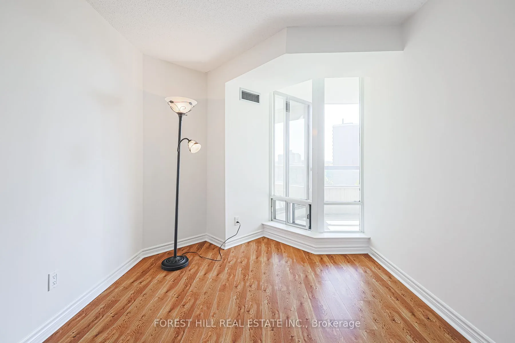 1101 Steeles Avenue W, #809