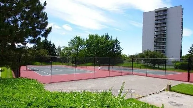1101 Steeles Avenue W, #809