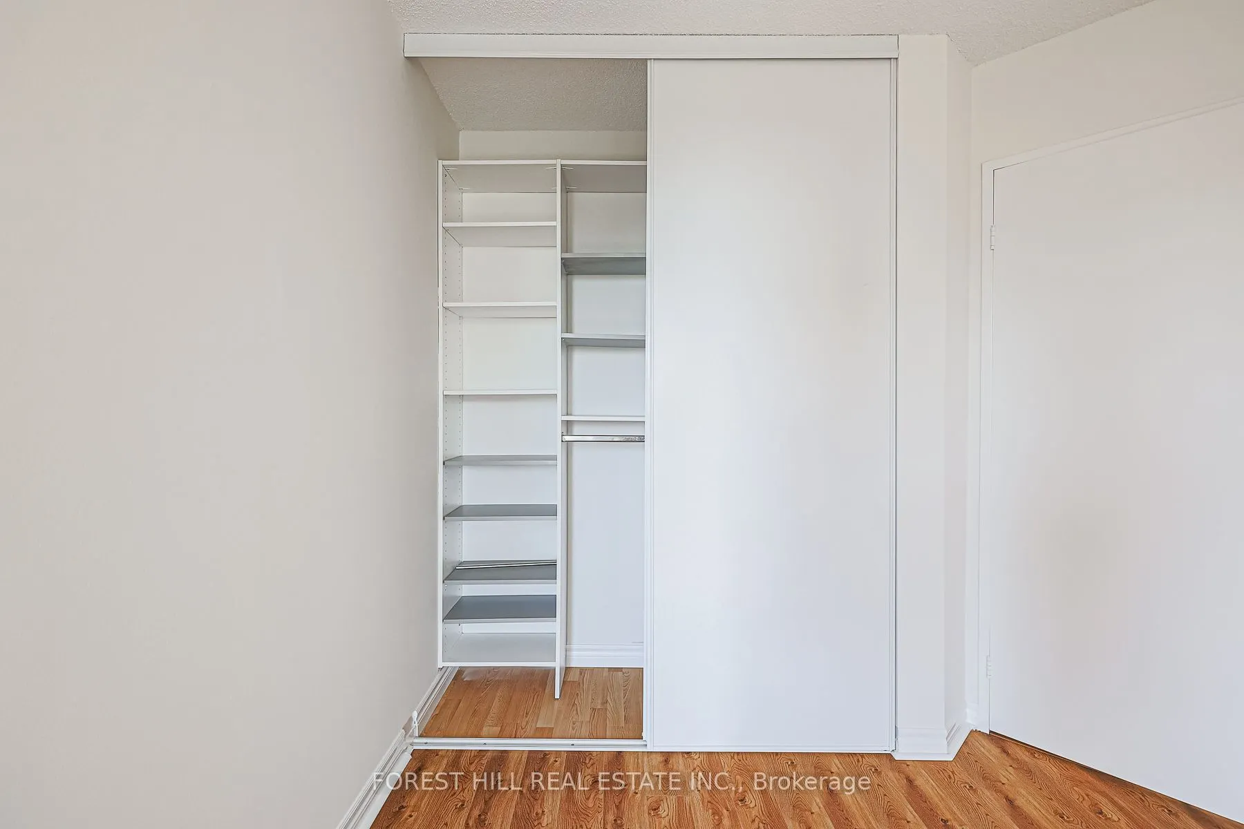 1101 Steeles Avenue W, #809