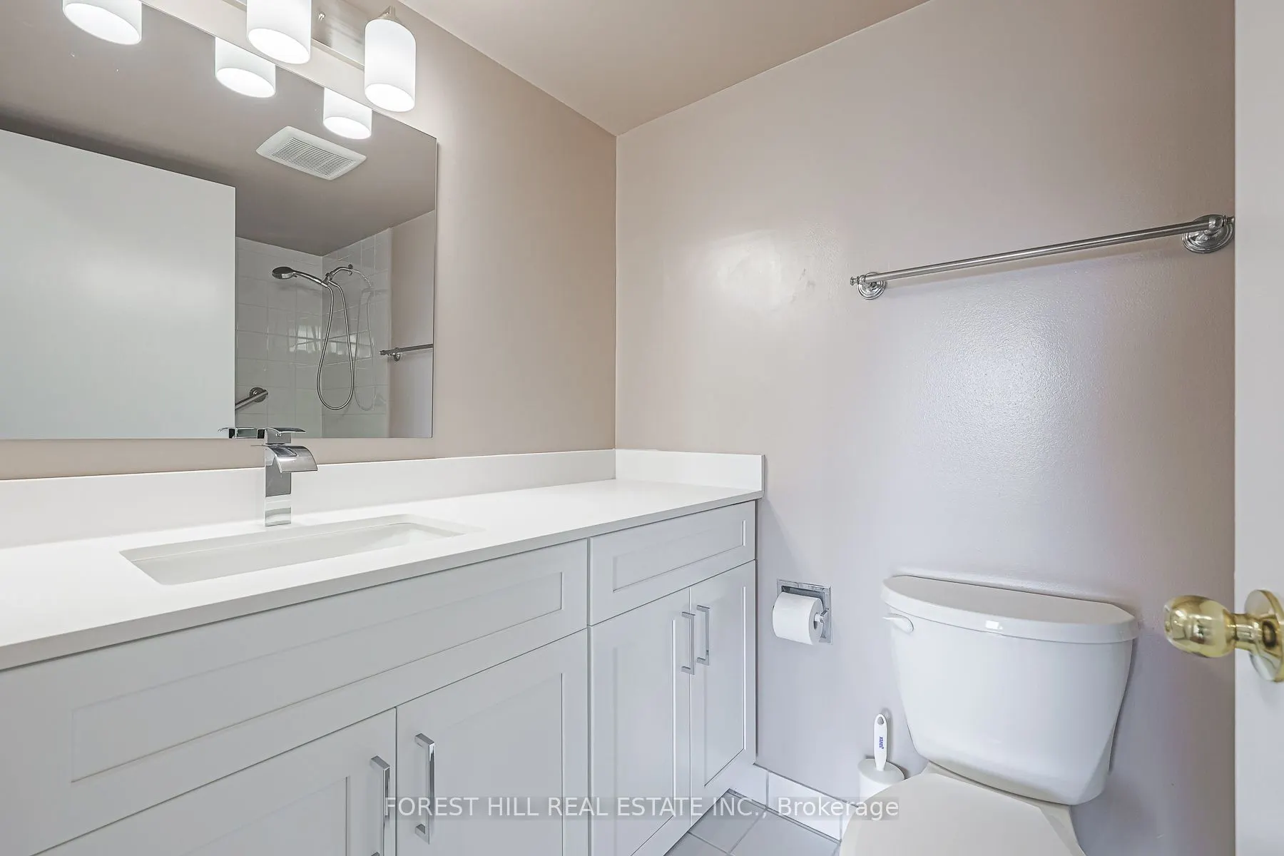 1101 Steeles Avenue W, #809