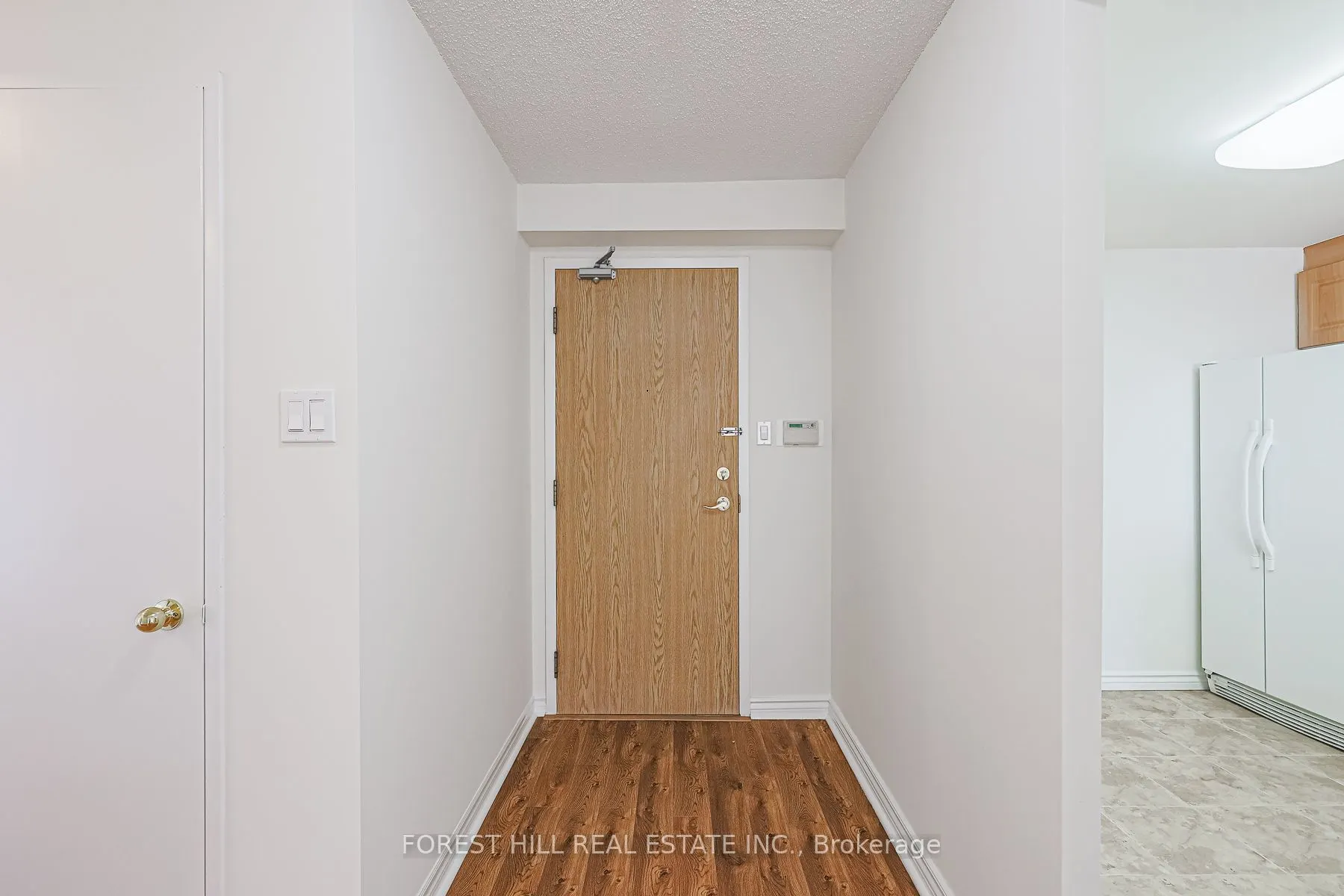 1101 Steeles Avenue W, #809