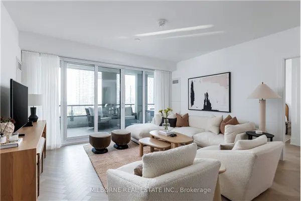 455 Wellington Street W, #907