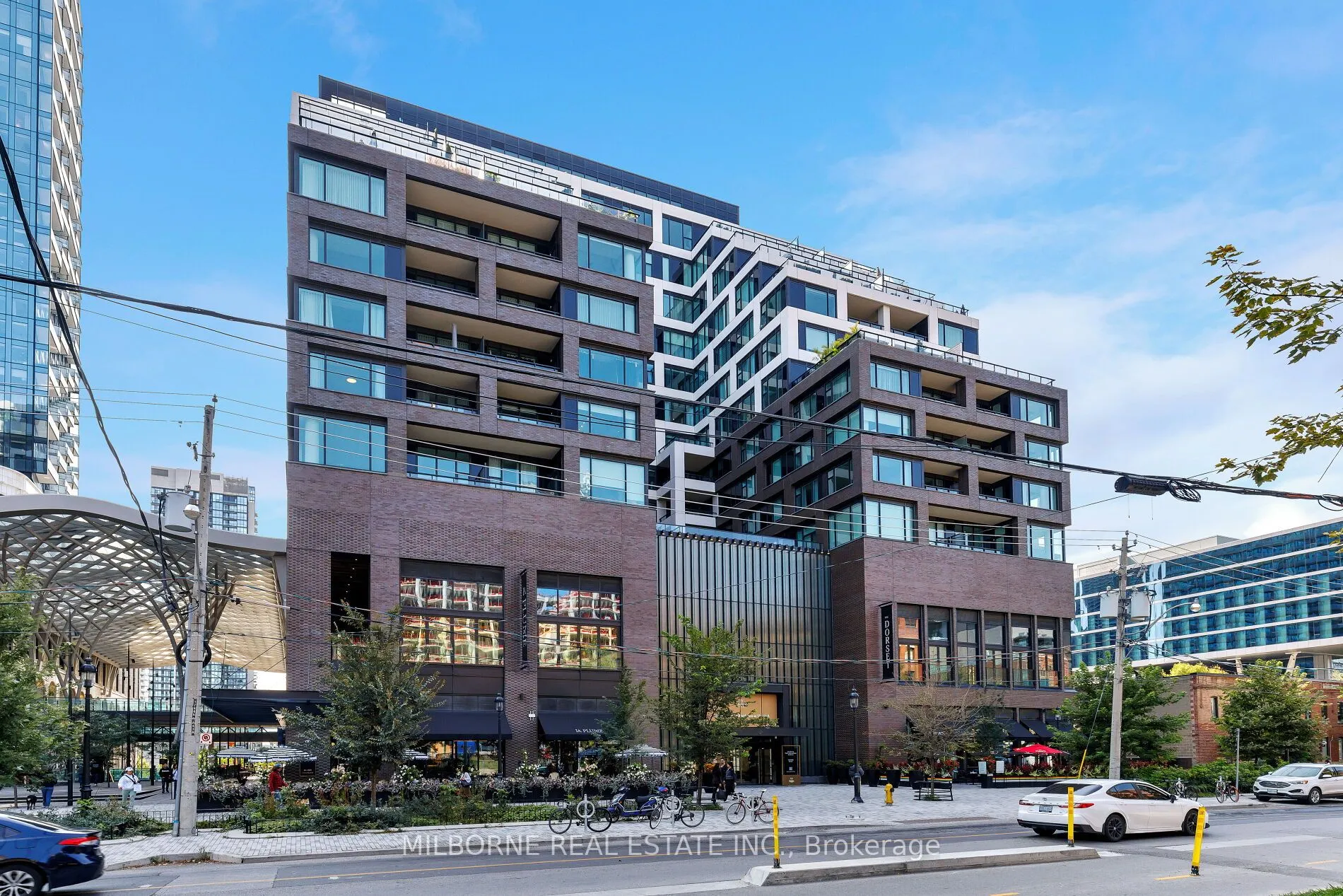 455 Wellington Street W, #907