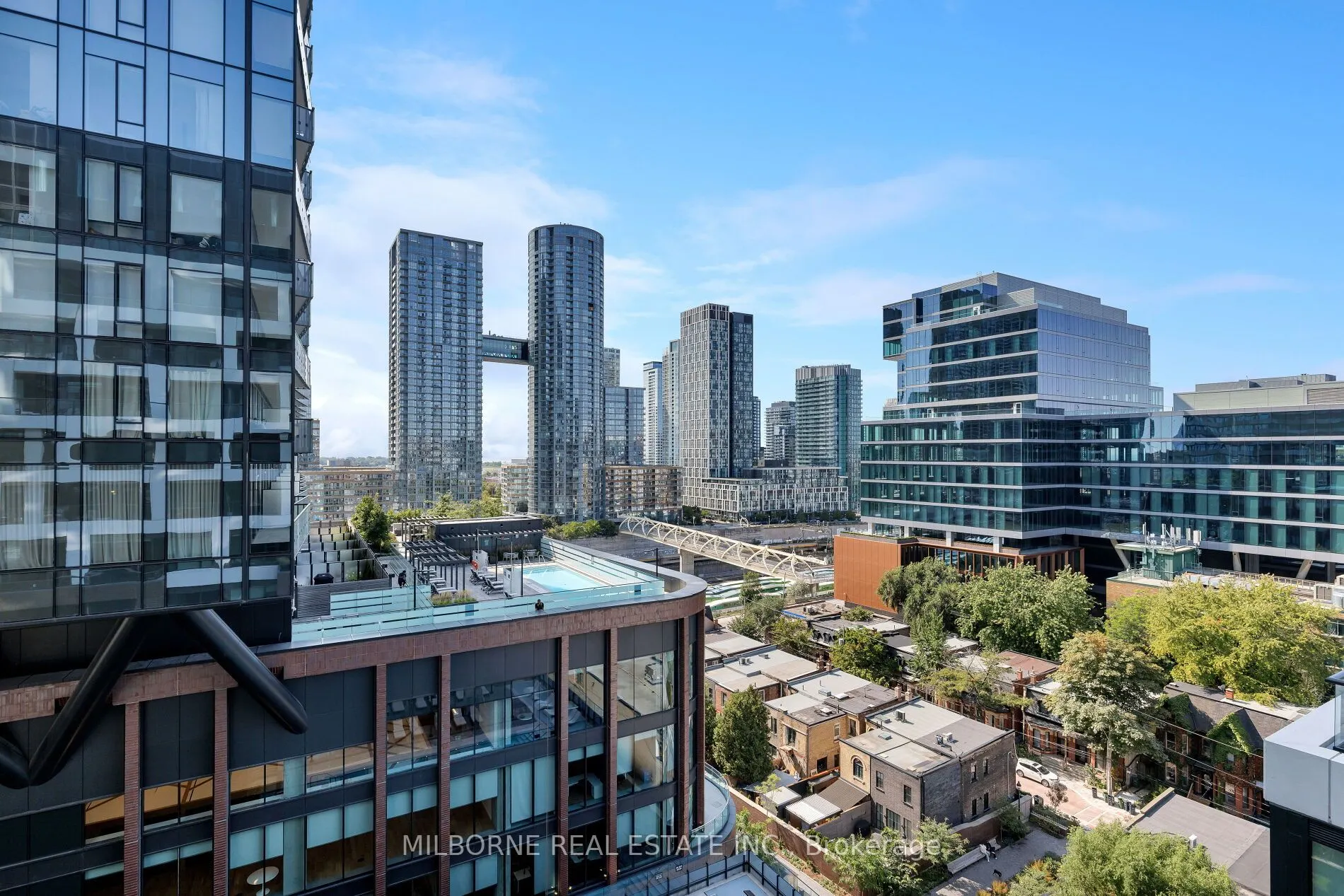 455 Wellington Street W, #907
