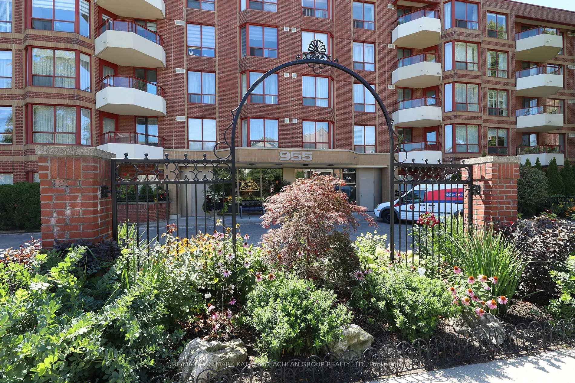 955 Millwood Road, #421